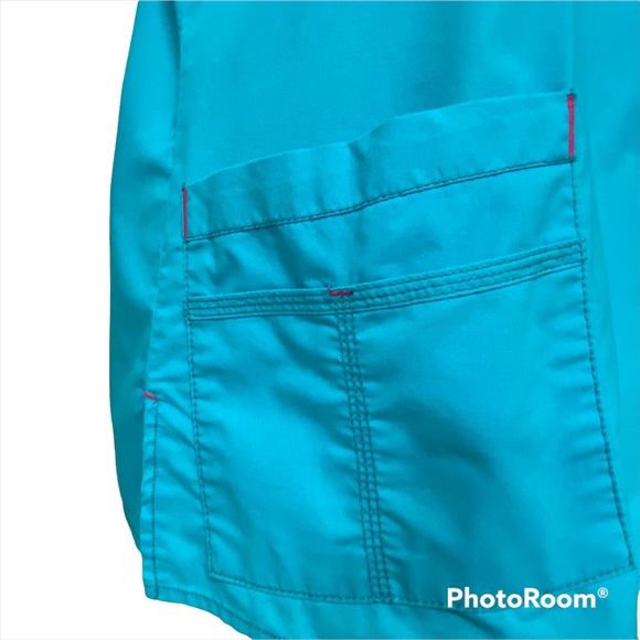 Wonder FLEX V-Neck Short Sleeve Scrub Top Size M - Picture 5 of 8